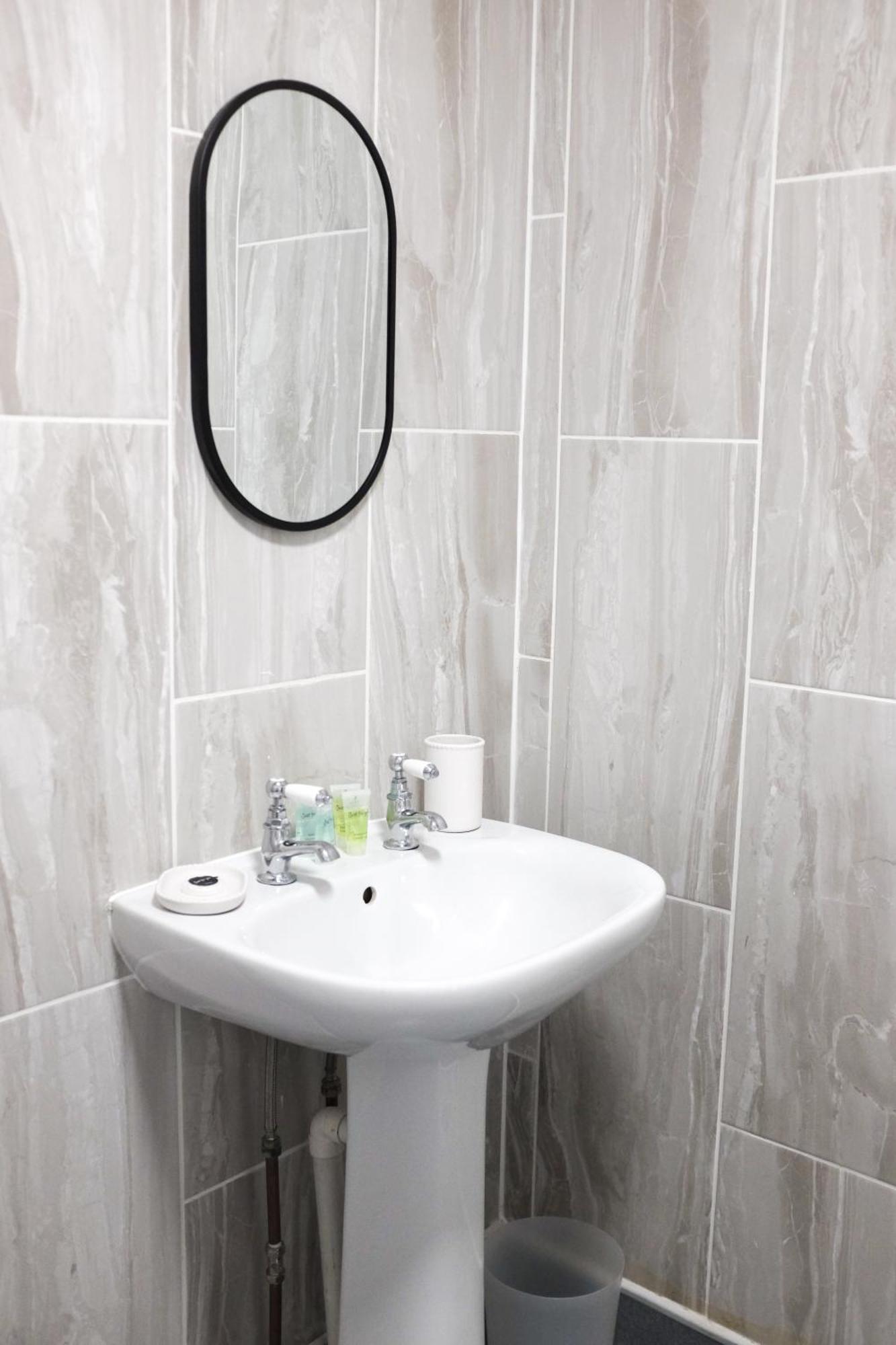 Studio Apartment Portsmouth #5 Bagian luar foto